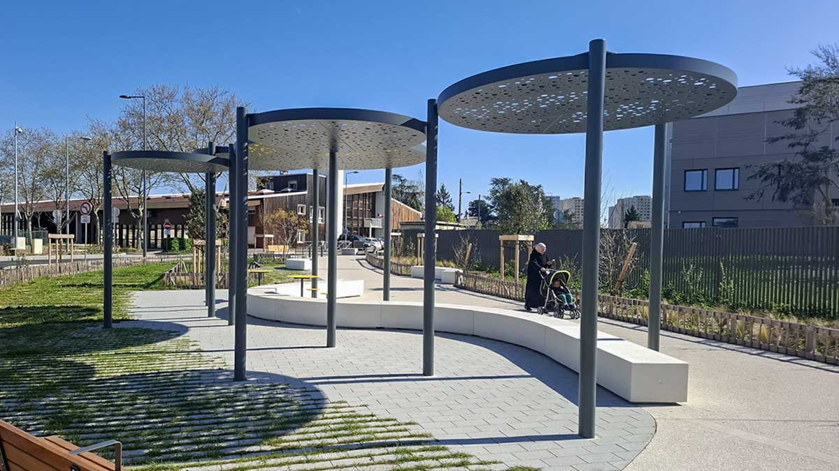 Installation ombrières urbaines - Saint-Fons (69)